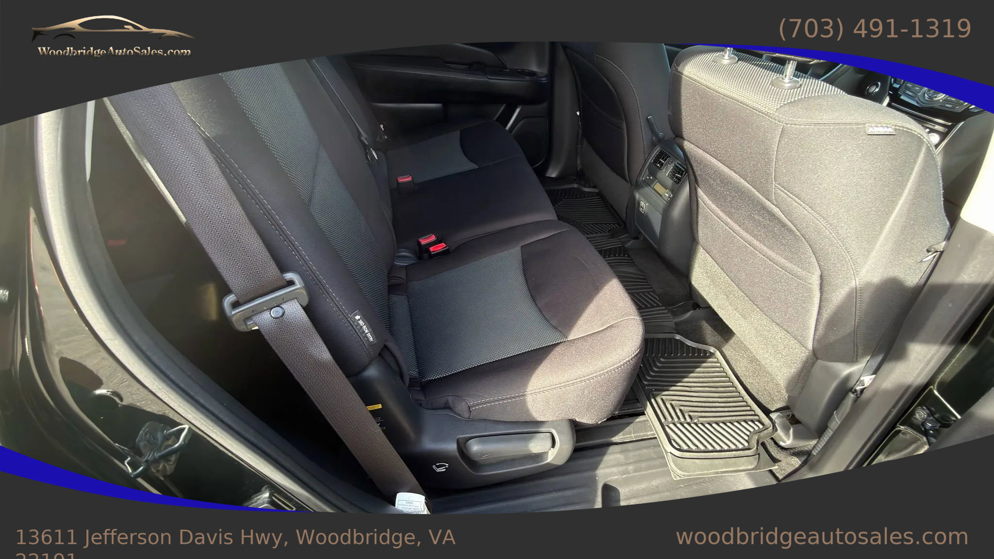 Used 2018 Nissan Pathfinder SV w/ SV Tech Package image 31