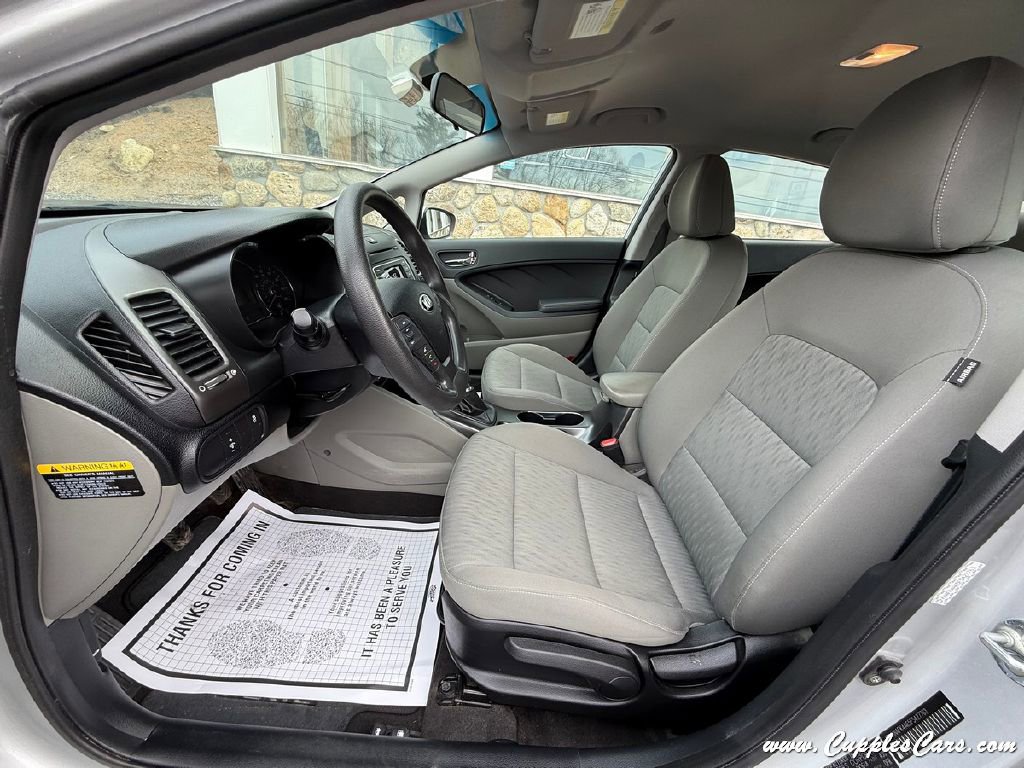 Used 2015 Kia Forte LX image 24