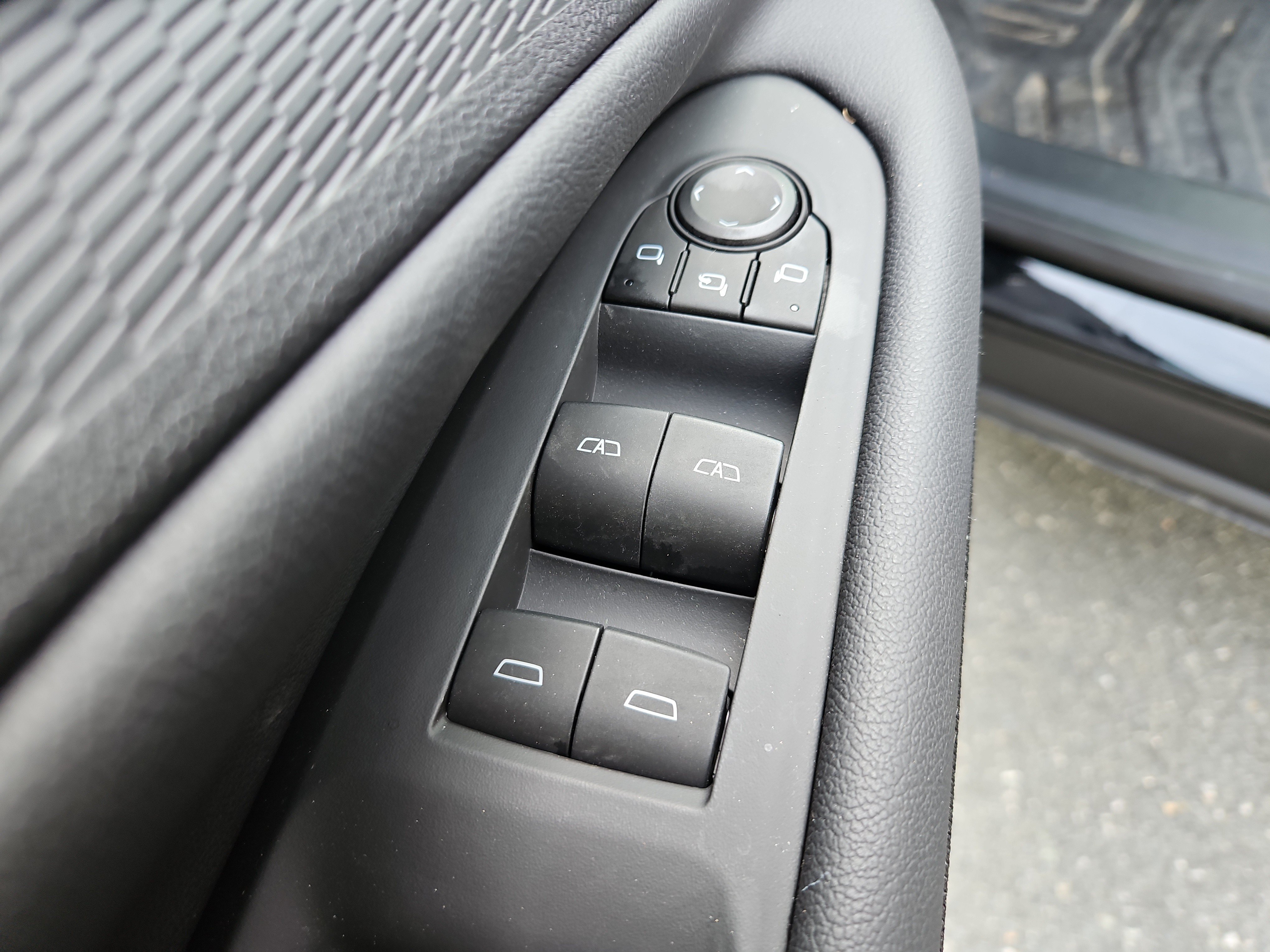 New 2025 Chevrolet Blazer EV AWD Police w/ Remote Keyless Entry Package image 14