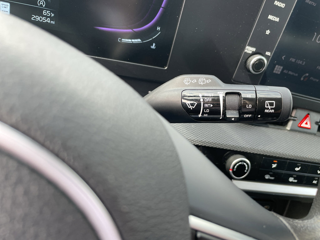 Used 2025 Kia Sportage LX image 20