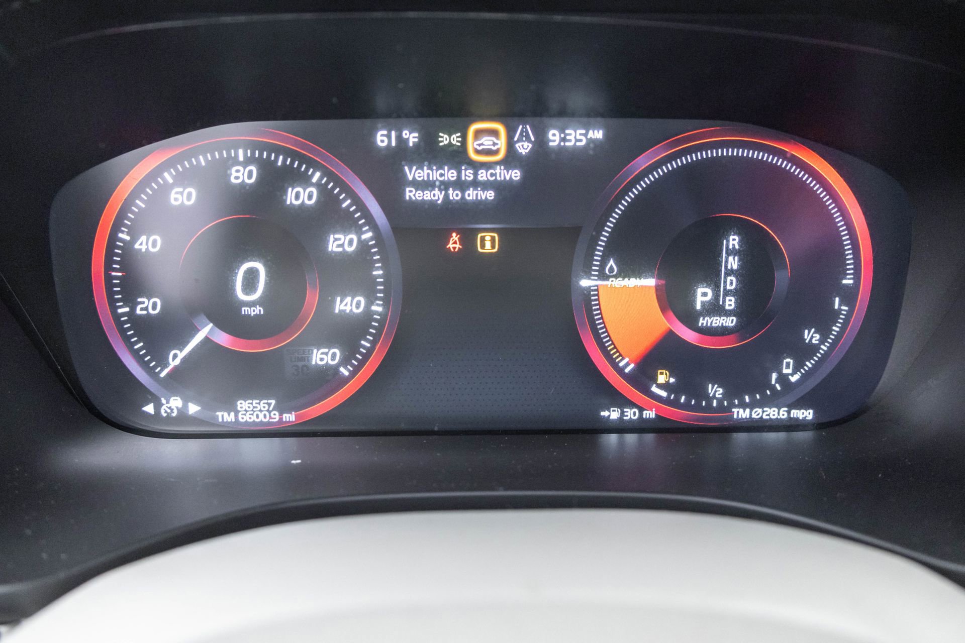 Used 2019 Volvo XC60 T8 Momentum w/ Advanced Package image 21