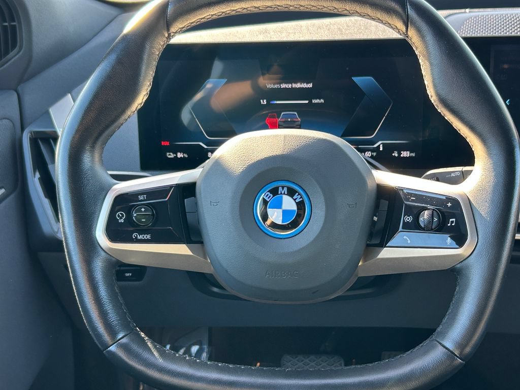 Used 2024 BMW iX xDrive50 AWD/4WD image 18