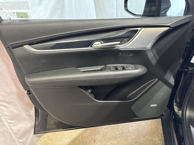 Certified 2024 Cadillac XT5 Premium Luxury AWD/4WD image 23