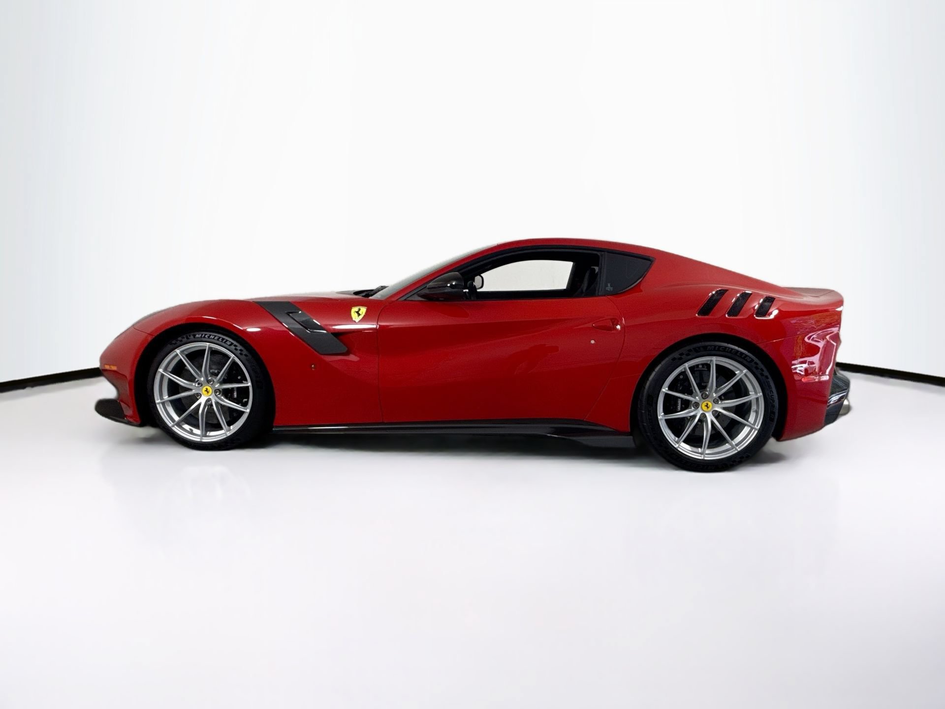Certified 2017 Ferrari F12tdf RWD image 4