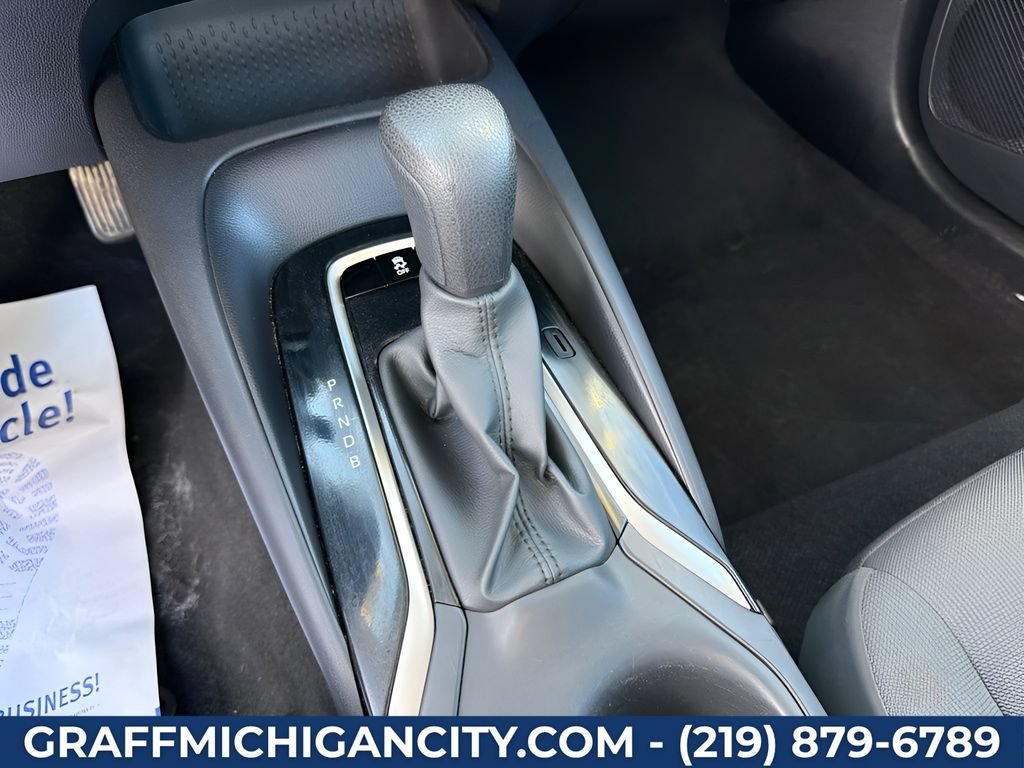 Used 2025 Toyota Corolla LE FWD image 14
