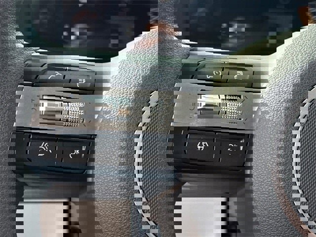 Used 2024 Hyundai Kona SE image 32