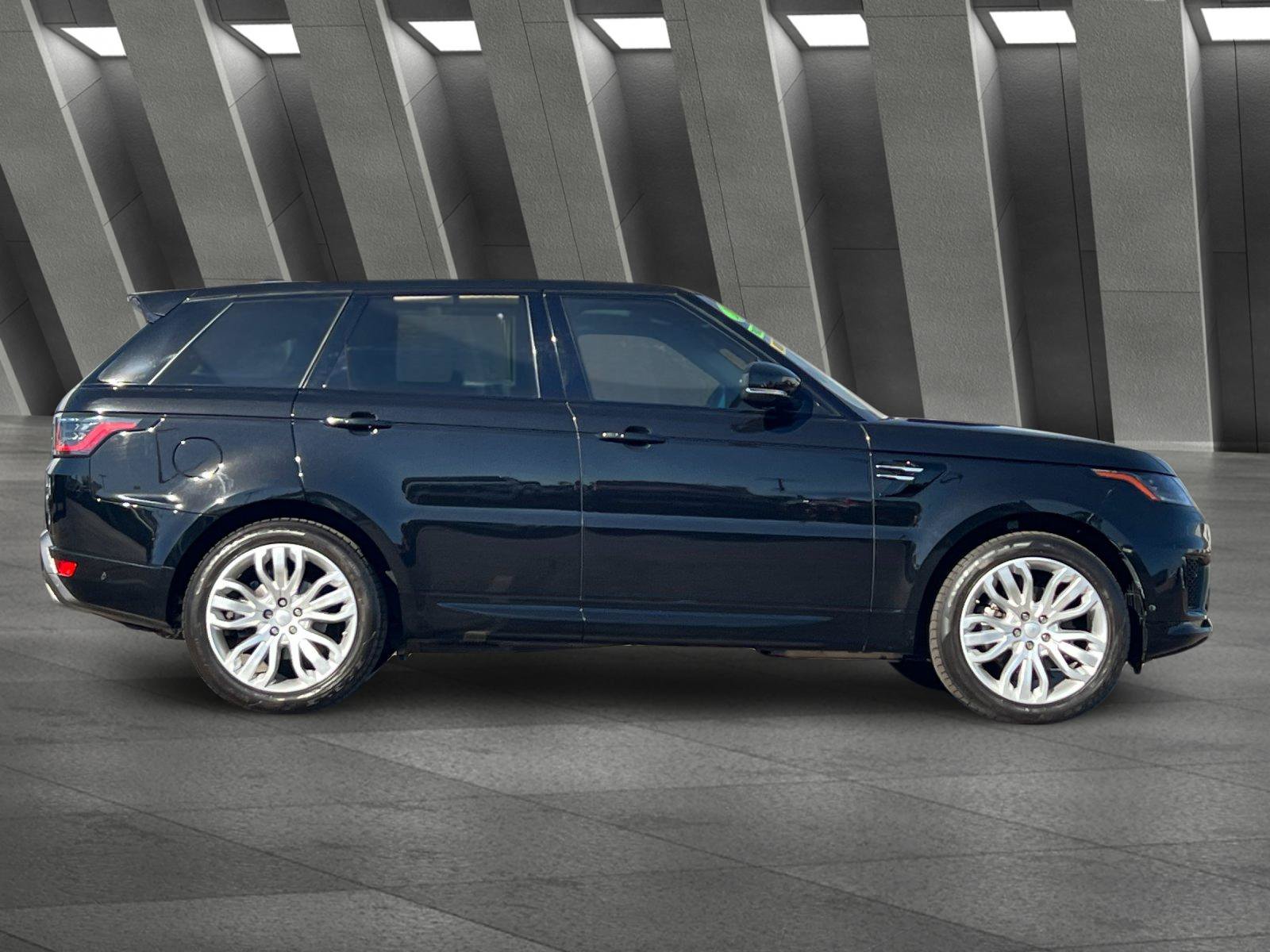 Used 2019 Land Rover Range Rover Sport HSE AWD/4WD image 3