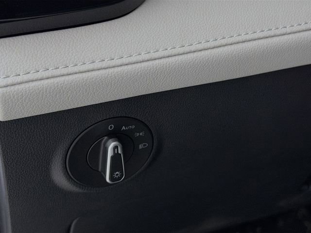 New 2026 Volkswagen Taos S image 10