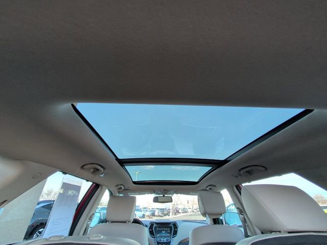 Used 2014 Hyundai Santa Fe Limited w/ Ultimate Package 07 image 18