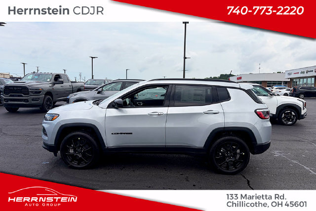 New 2026 Jeep Compass Latitude AWD/4WD image 4