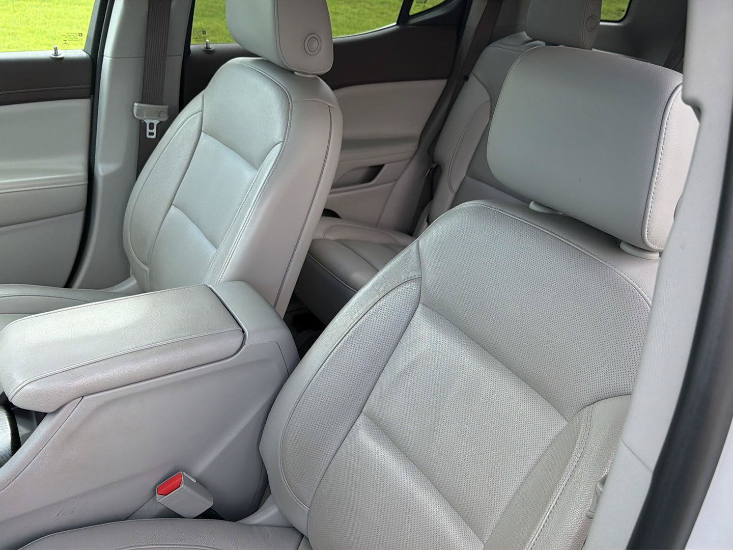 Used 2019 GMC Acadia SLT FWD image 31