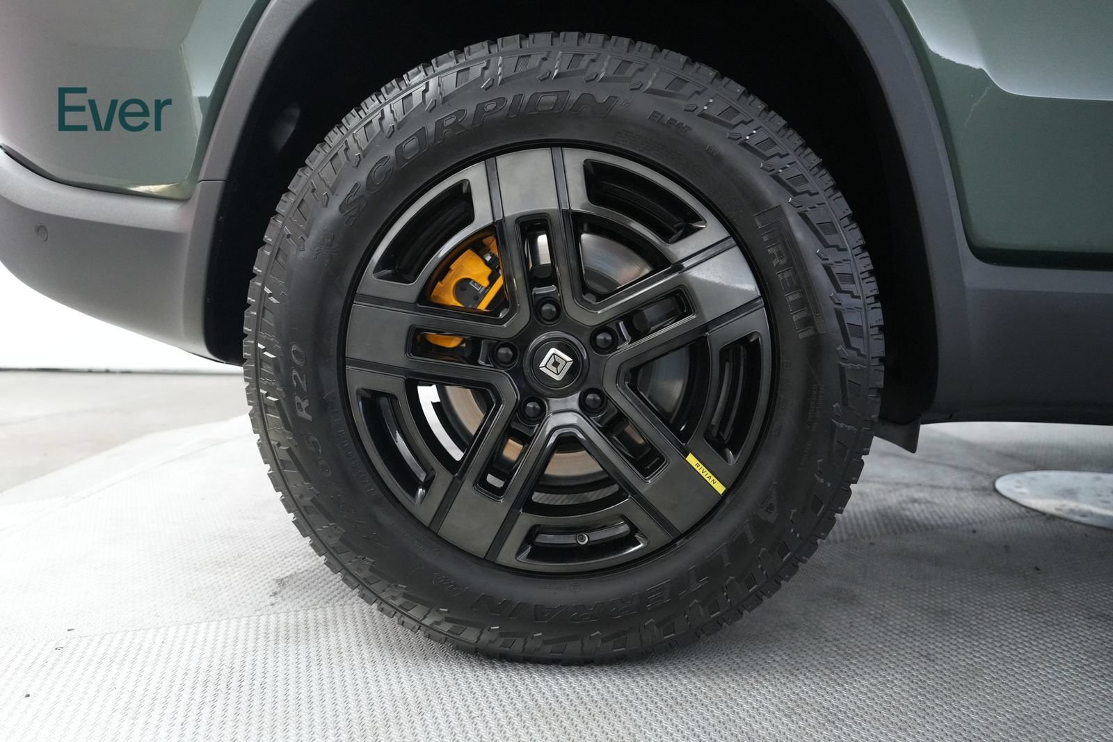Used 2023 Rivian R1S Adventure AWD/4WD image 22