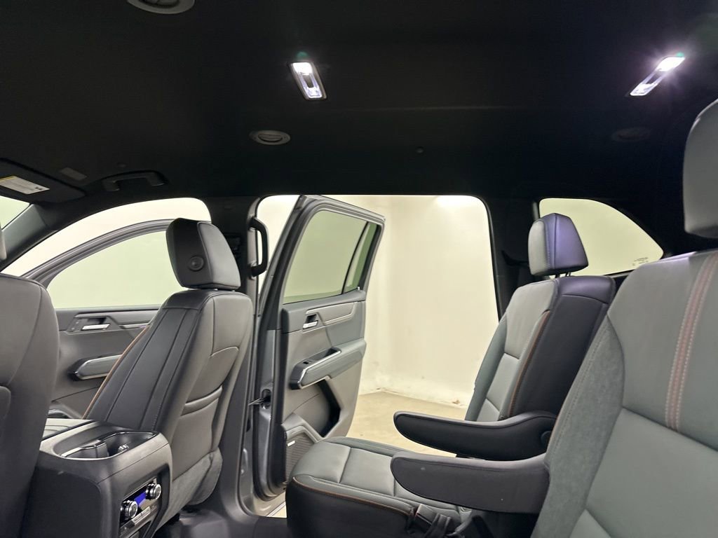 New 2026 GMC Acadia AT4 w/ Luxury Package AWD/4WD image 28