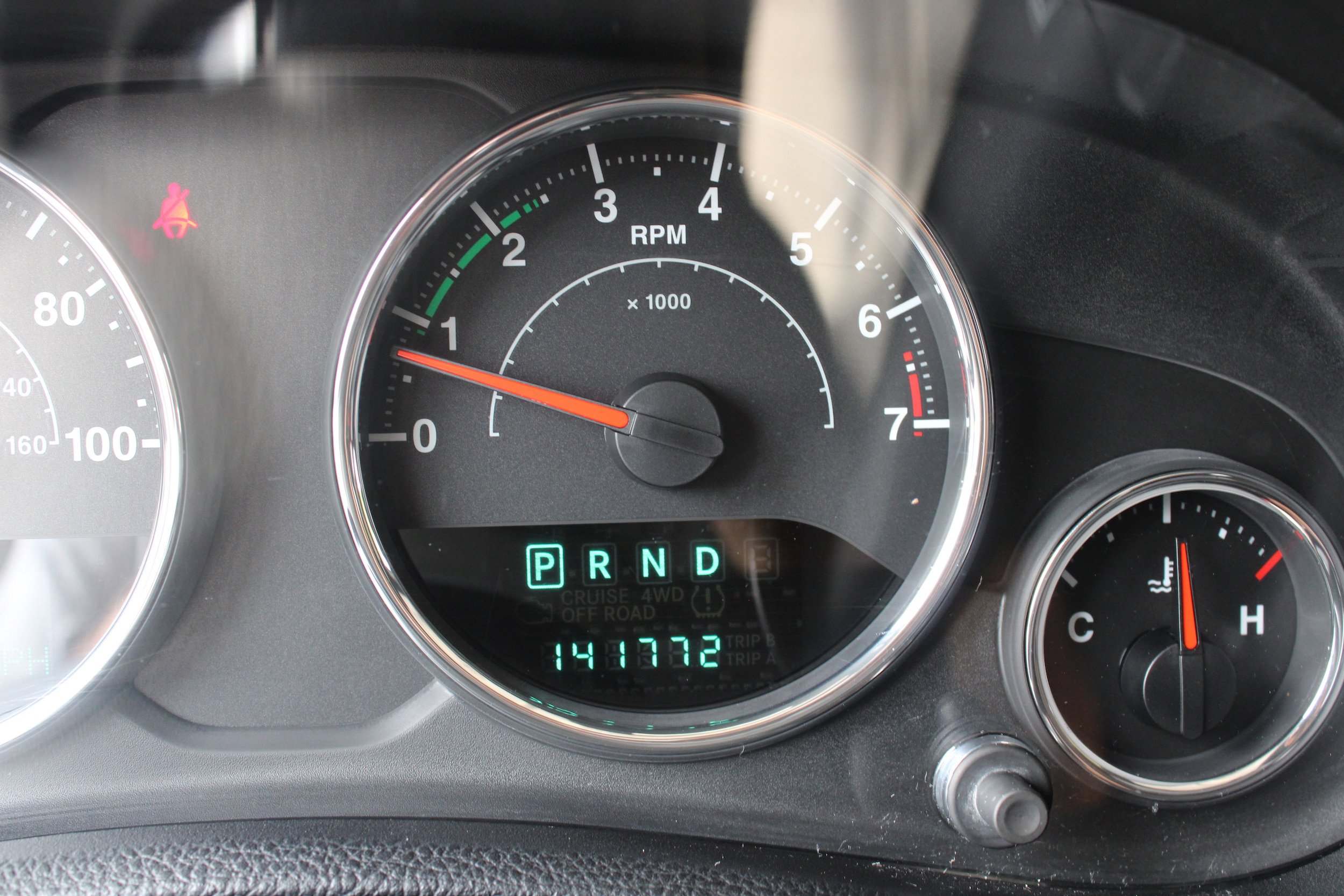 Used 2014 Jeep Wrangler Unlimited Rubicon w/ Connectivity Group AWD/4WD image 23