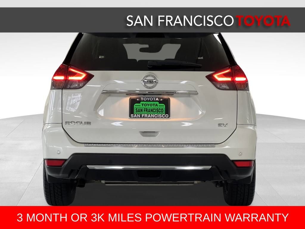 Used 2019 Nissan Rogue SV w/ Premium Package image 4