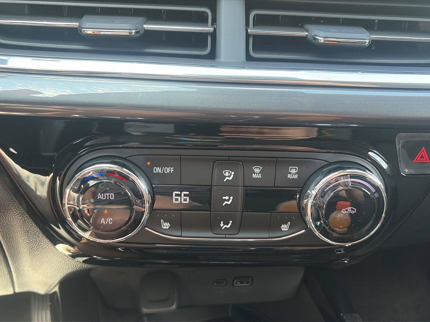 New 2026 Chevrolet Trax ACTIV w/ Sunroof Package FWD image 19