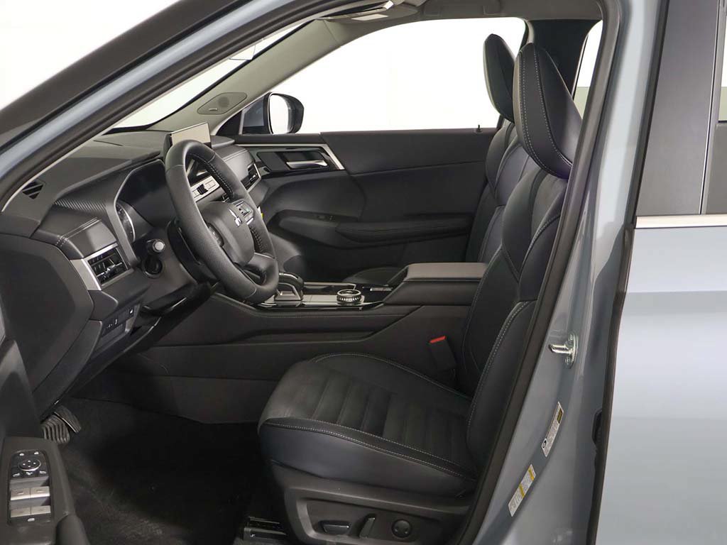 New 2026 Mitsubishi Outlander SE FWD image 27