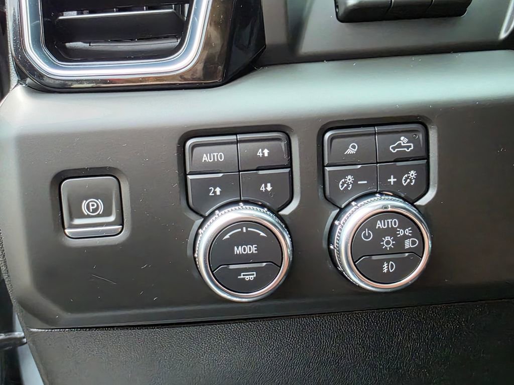 Used 2024 GMC Sierra 2500 Denali Ultimate image 15