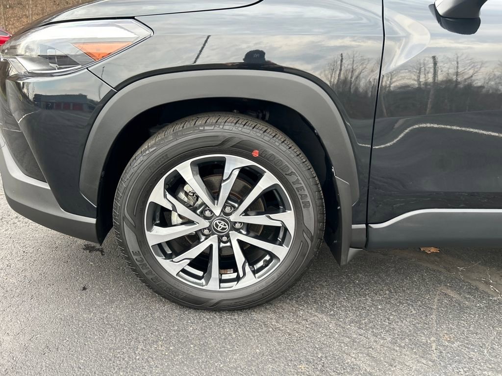 Certified 2024 Toyota Corolla Cross XLE w/ Convenience Package image 29