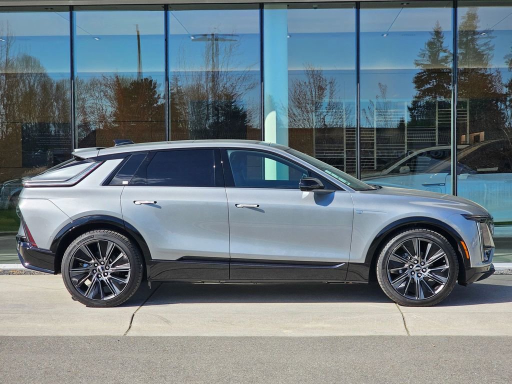 New 2026 Cadillac Lyriq Signature Sport image 6