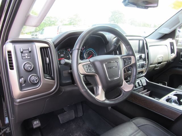 Certified 2018 GMC Sierra 2500 Denali w/ Duramax Plus Package AWD/4WD image 14