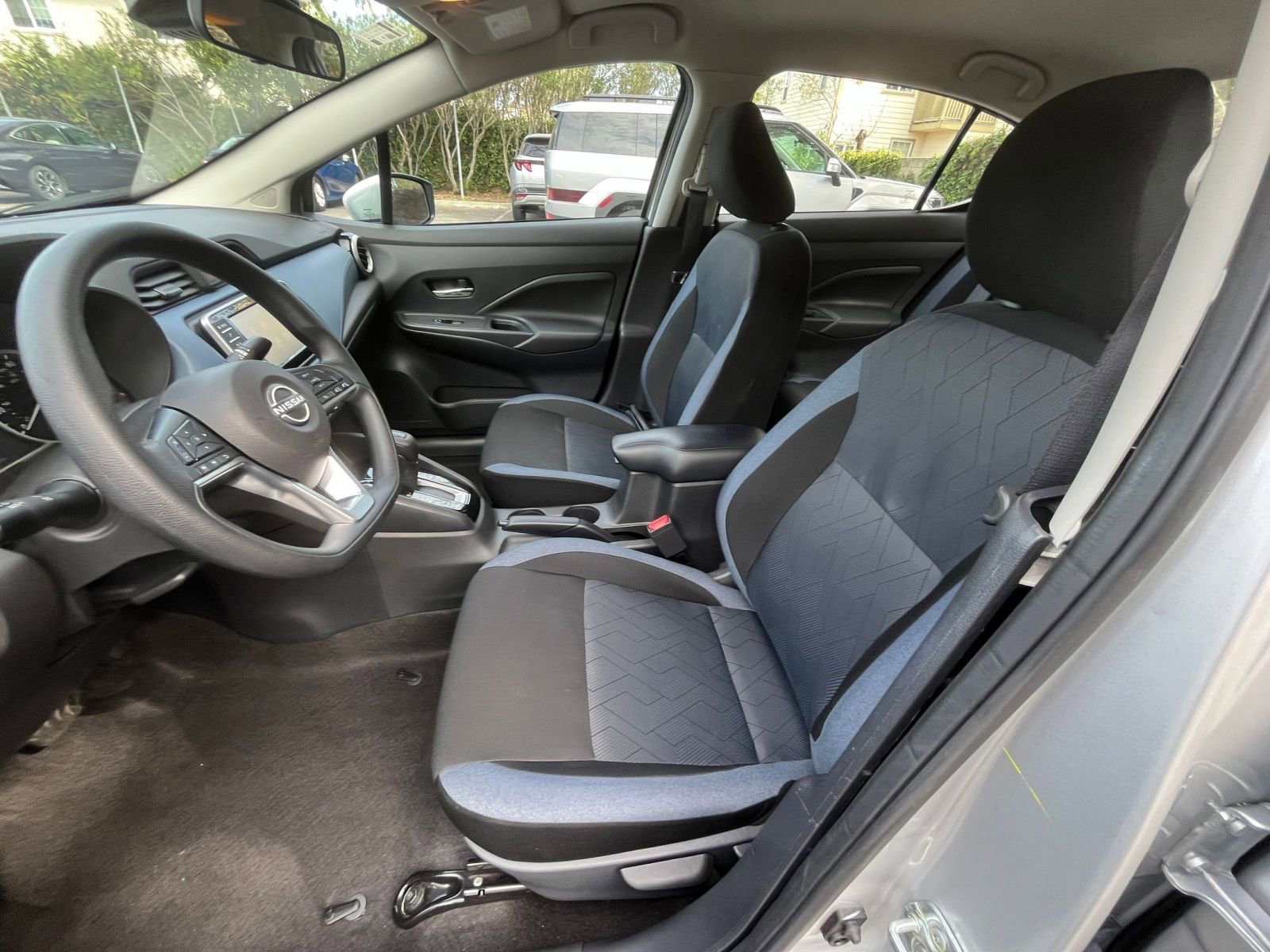 Used 2025 Nissan Versa SV image 24