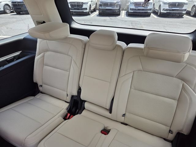 New 2027 Lincoln Navigator Reserve RWD image 17
