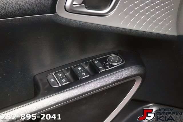 Certified 2024 Kia Soul LX w/ Option Group 015 FWD image 11