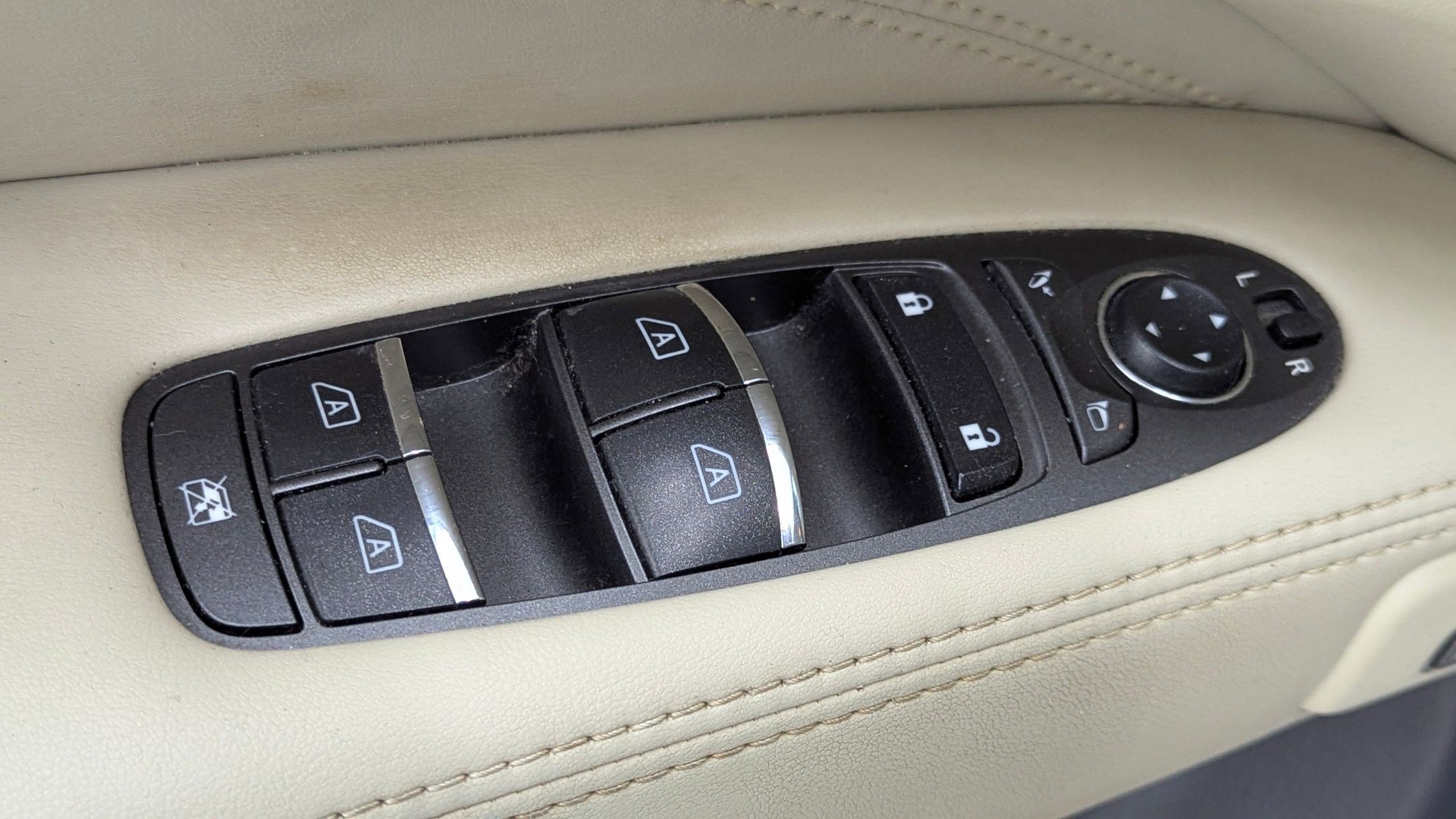 Used 2015 INFINITI QX60 FWD w/ Premium Plus Package image 22