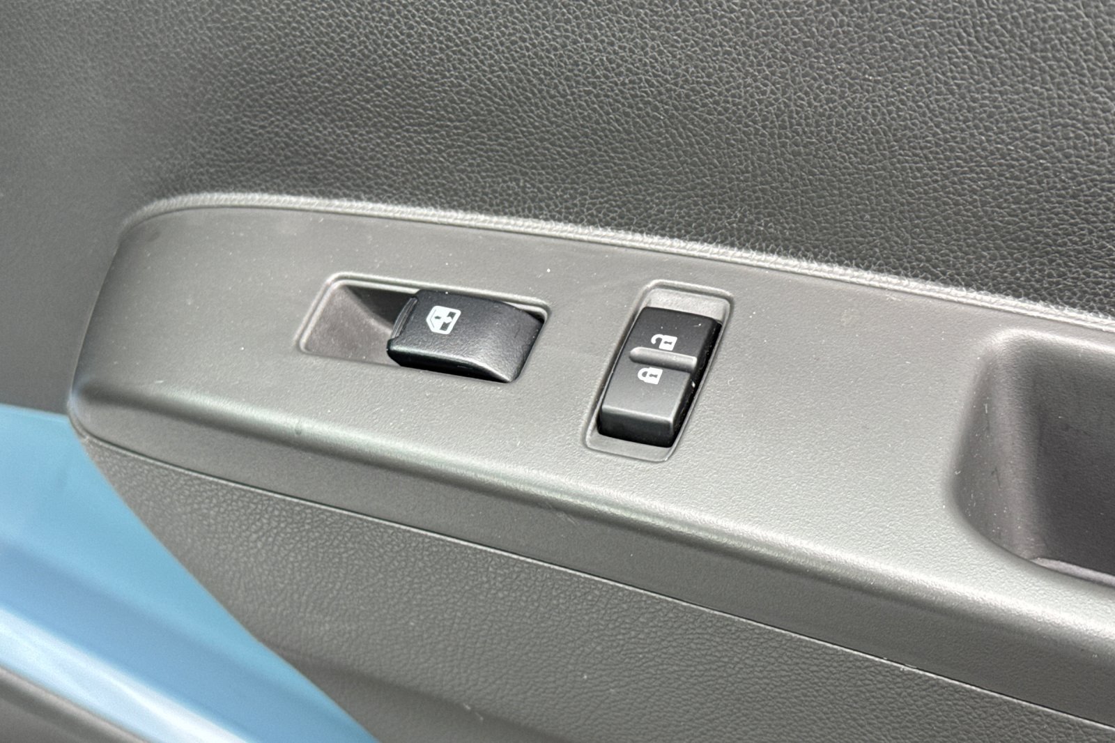 Used 2014 Chevrolet Spark LT FWD image 23