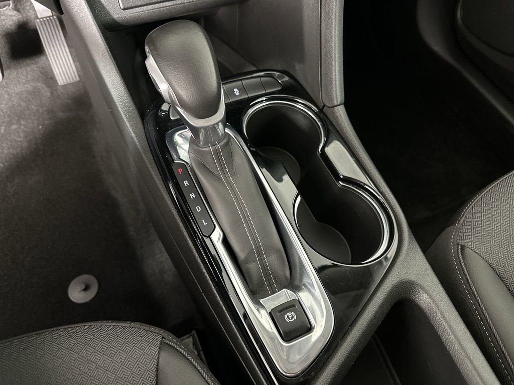 Used 2023 Buick Encore GX Preferred w/ Cold Weather Comfort Package FWD image 19