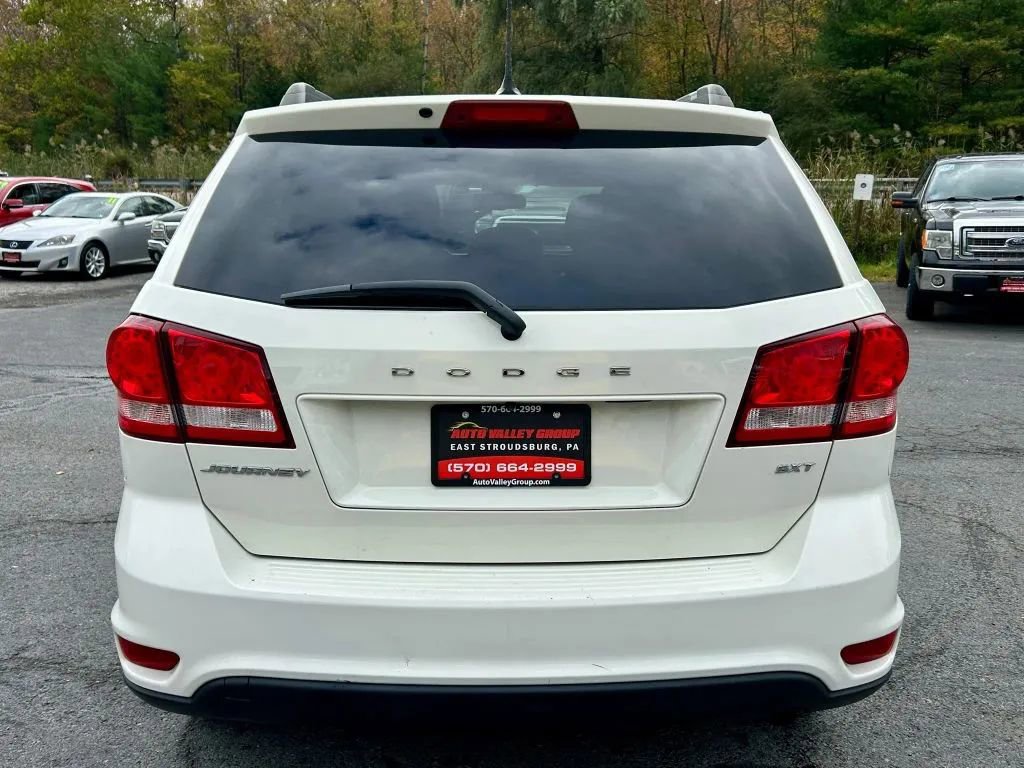 Used 2018 Dodge Journey SXT w/ Premium Group image 7