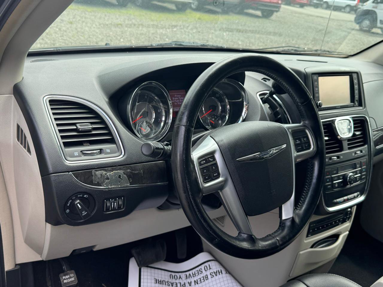 Used 2012 Chrysler Town & Country Touring-L w/ Entertainment Group #2 FWD image 38