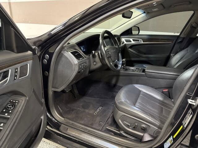 Used 2020 Genesis G80 3.8 RWD image 11