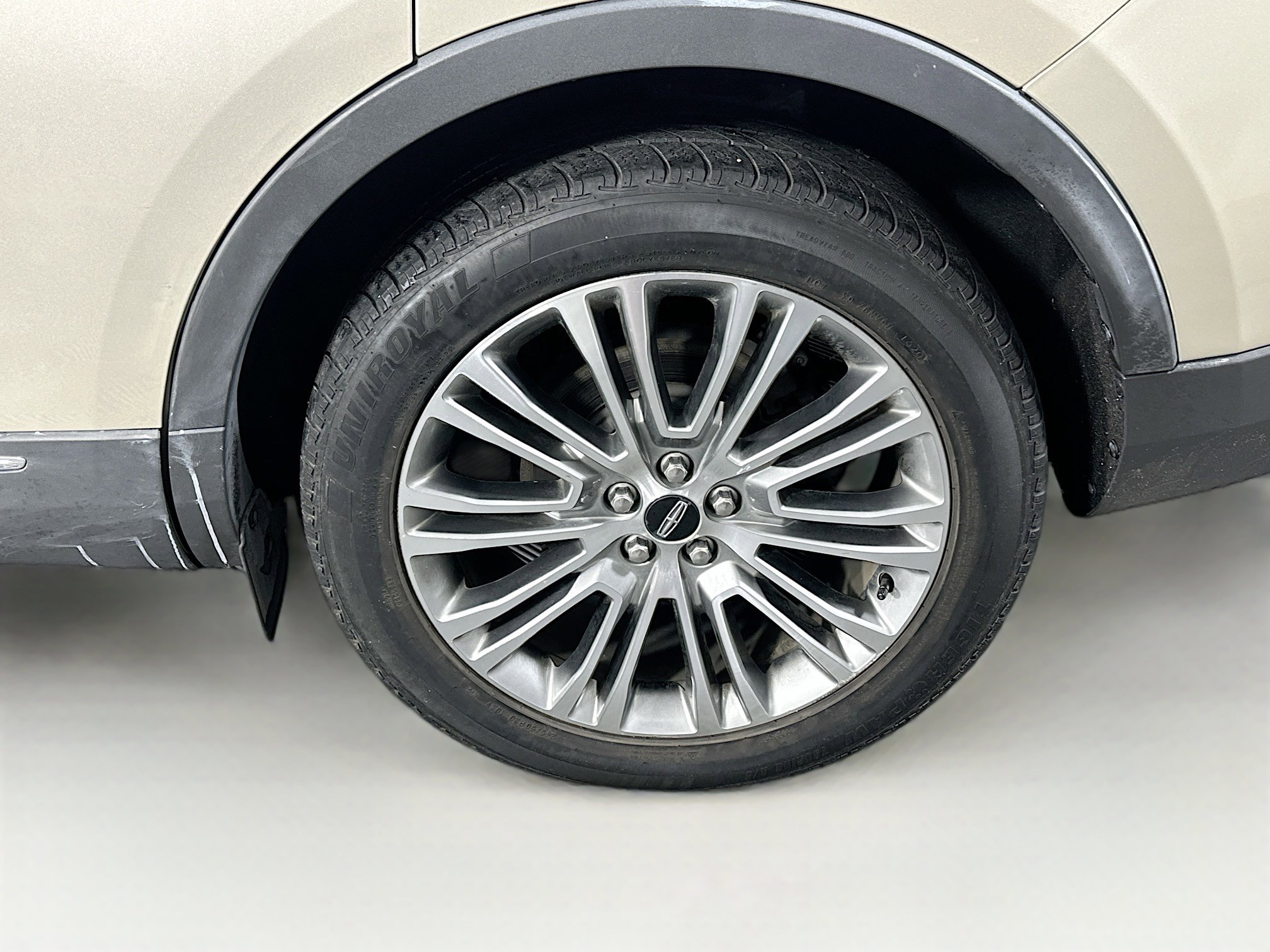 Used 2017 Lincoln MKX Reserve w/ Lincoln MKX Climate Package AWD/4WD image 11