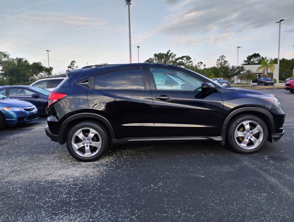 Used 2016 Honda HR-V EX image 4