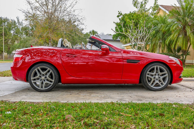 Used 2015 Mercedes-Benz SLK 250 image 9