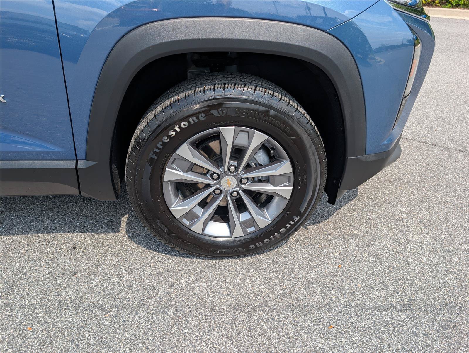 Used 2025 Chevrolet Equinox LT FWD image 9