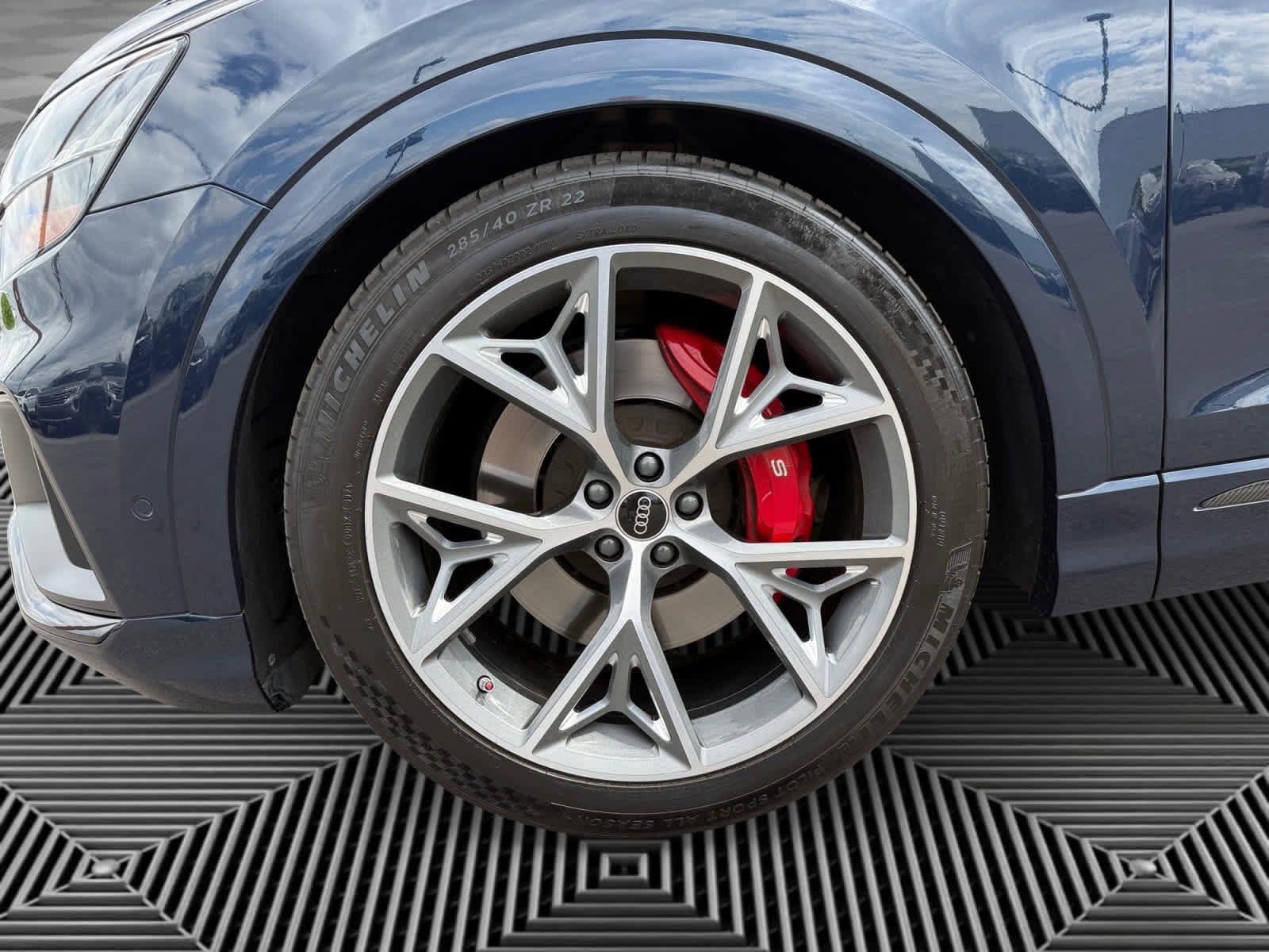 Used 2023 Audi SQ8 Prestige image 9