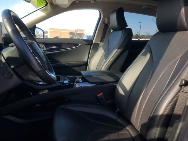 Certified 2023 Lincoln Nautilus Reserve image 9