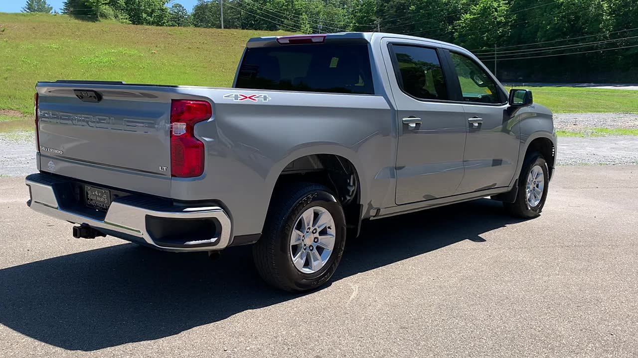 Used 2025 Chevrolet Silverado 1500 LT AWD/4WD image 4