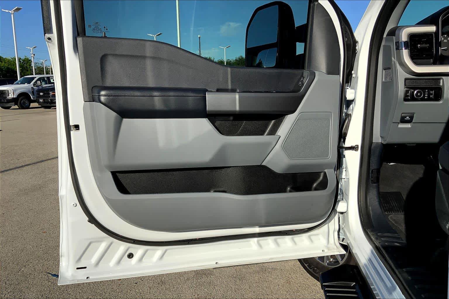 Used 2025 Ford F250 XL w/ STX Appearance Package AWD/4WD image 22