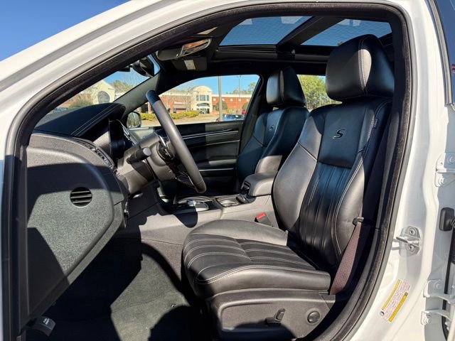 Used 2022 Chrysler 300 S image 13