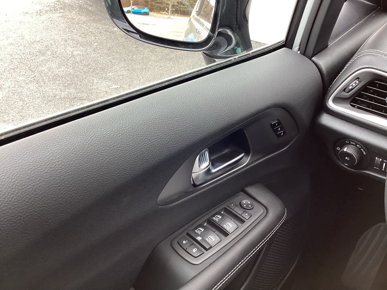 New 2026 Chrysler Pacifica Select image 26