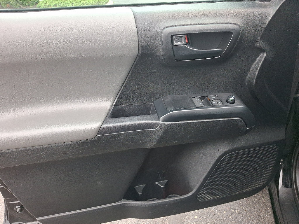 Certified 2021 Toyota Tacoma SR AWD/4WD image 14