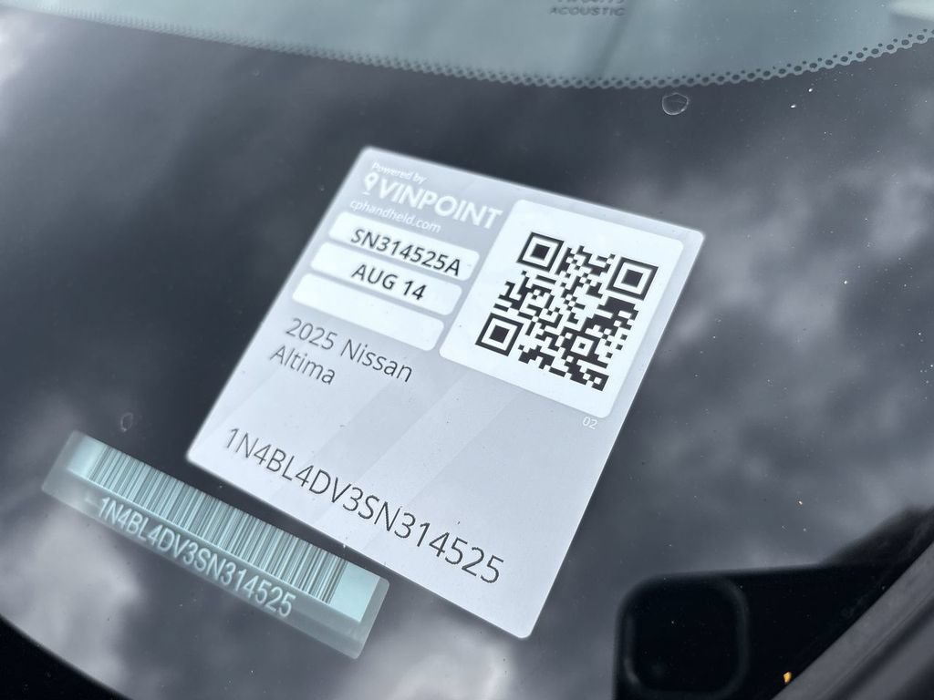 Used 2025 Nissan Altima 2.5 SV FWD image 37