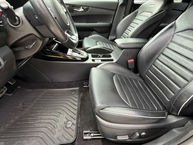 Used 2023 Kia Forte GT-Line w/ GT-Line Premium Package image 17