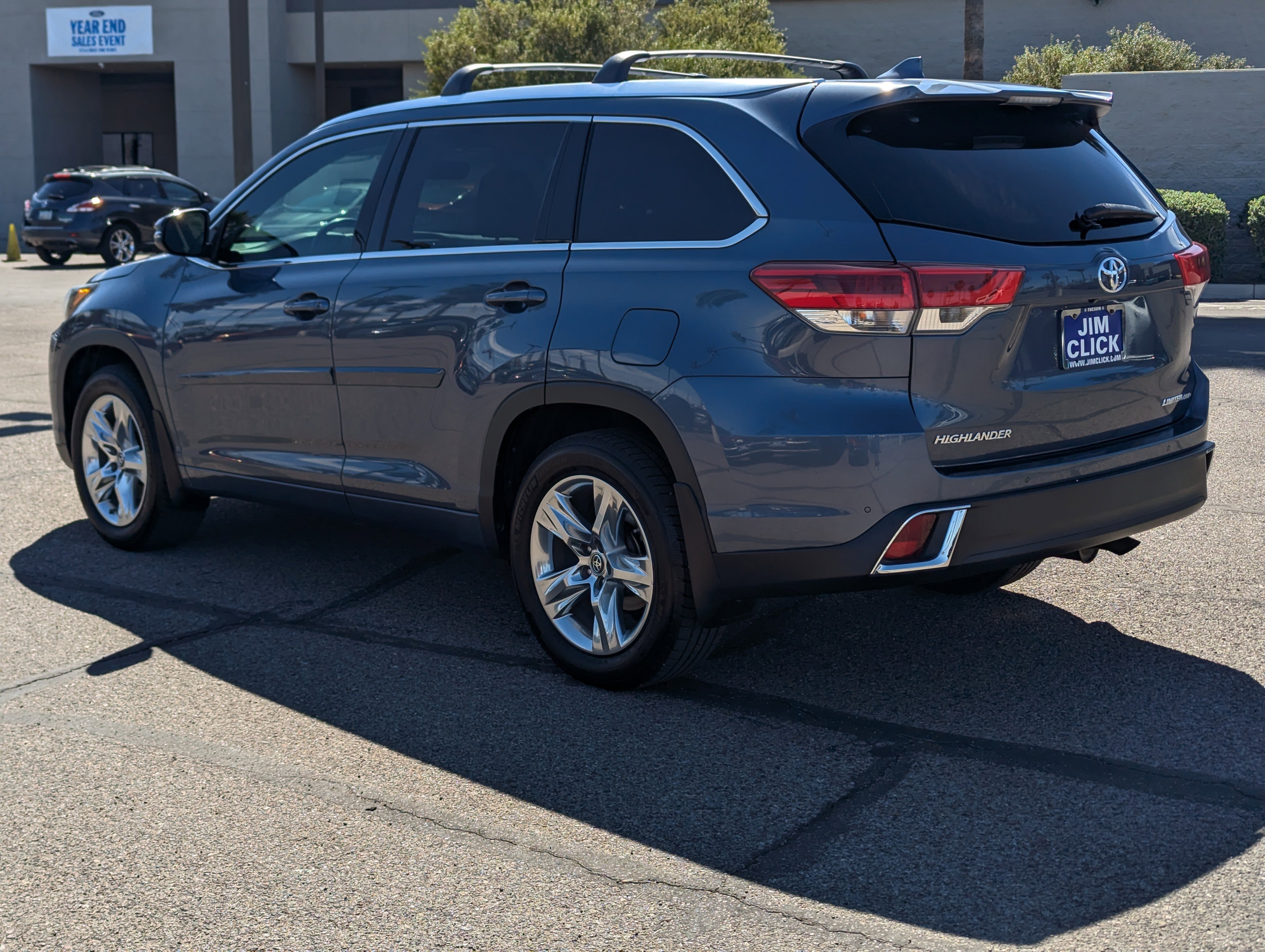 Used 2019 Toyota Highlander Limited w/ Carpet Mat Package (TMS) image 4