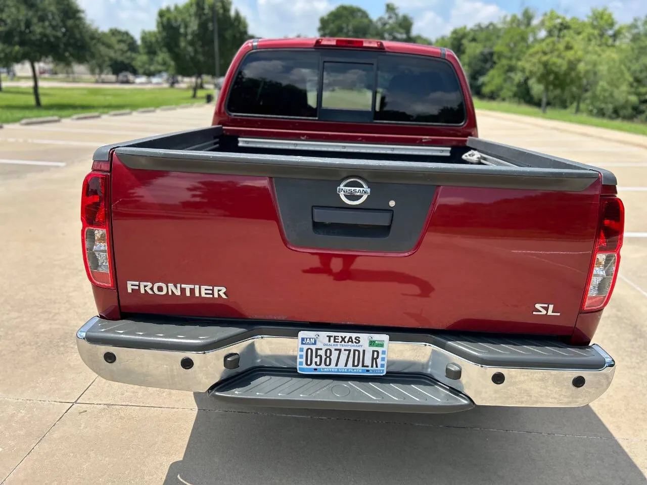 Used 2019 Nissan Frontier SL RWD image 7