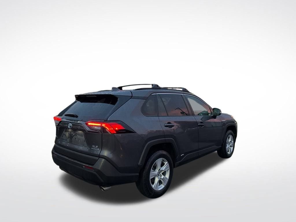 Certified 2020 Toyota RAV4 XLE image 5